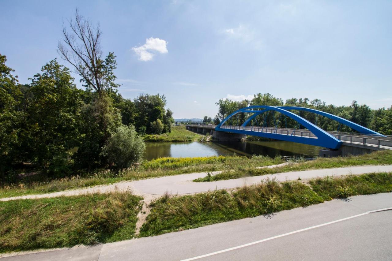 Gasthof Zur Laend Moosburg an der Isar Buitenkant foto